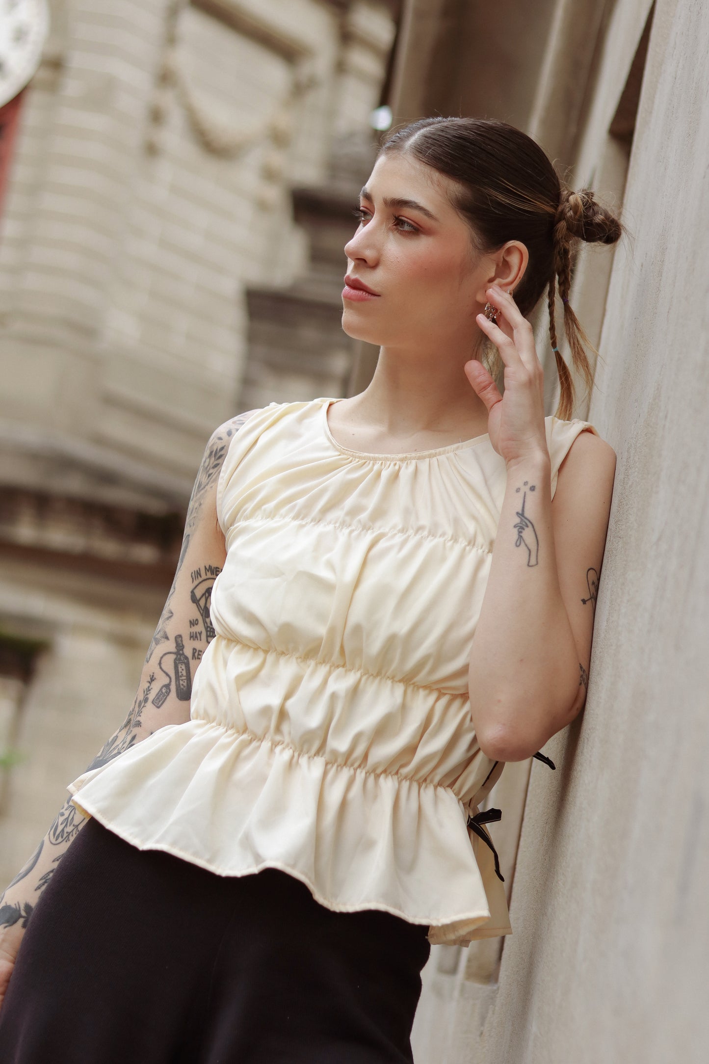 Gambit – Crop Top fruncido crema