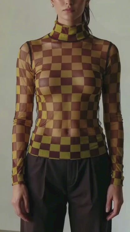 SkinPlay – Top mesh cuadros mostaza con vino tinto